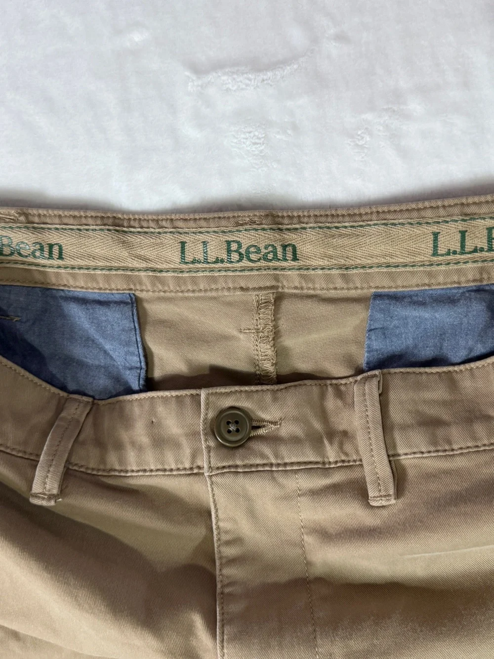 L.L.Bean Men’s Khaki CoolMax Stretch Shorts Standard Fit Size 38